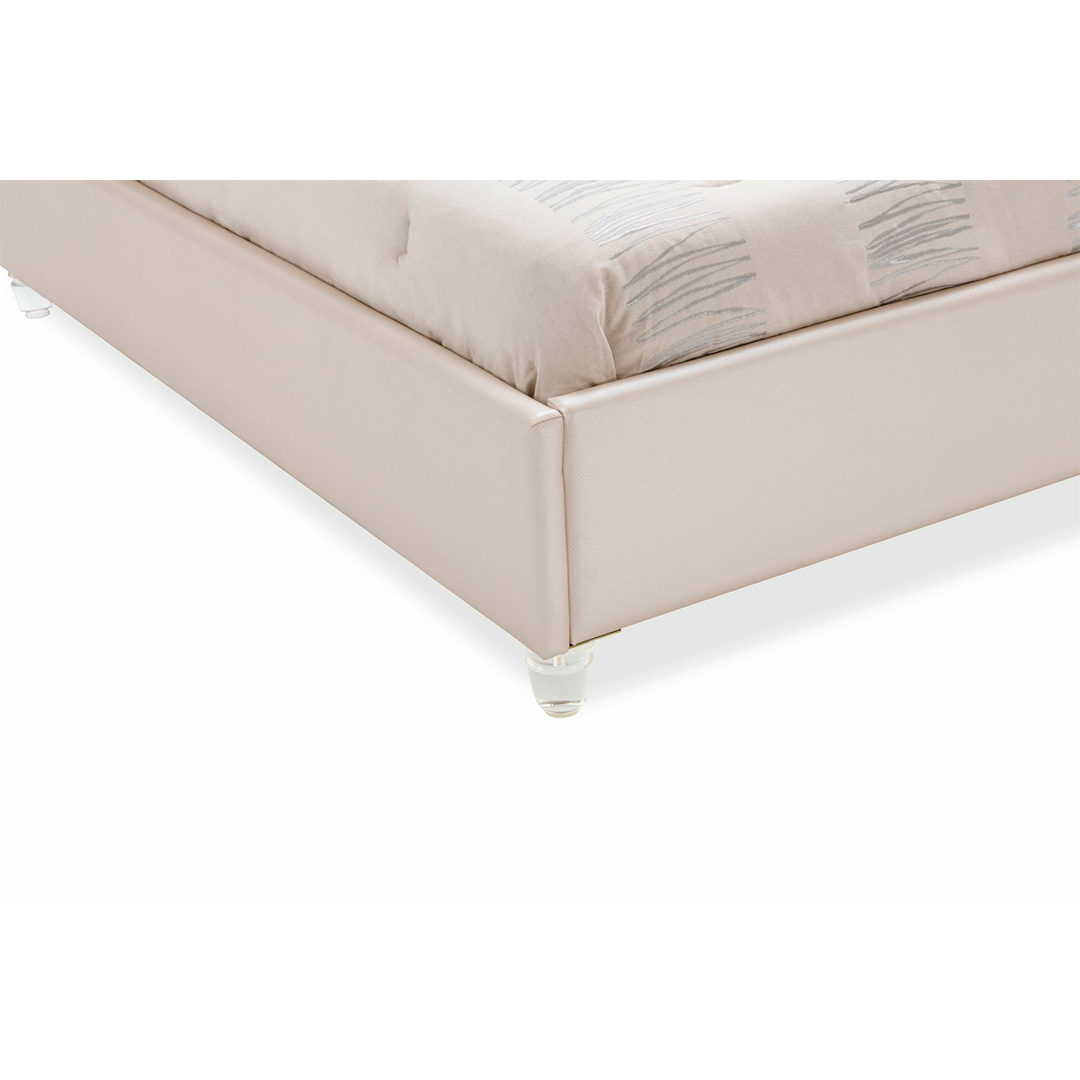 Cama king size Glimmering Heiths Michael Amini